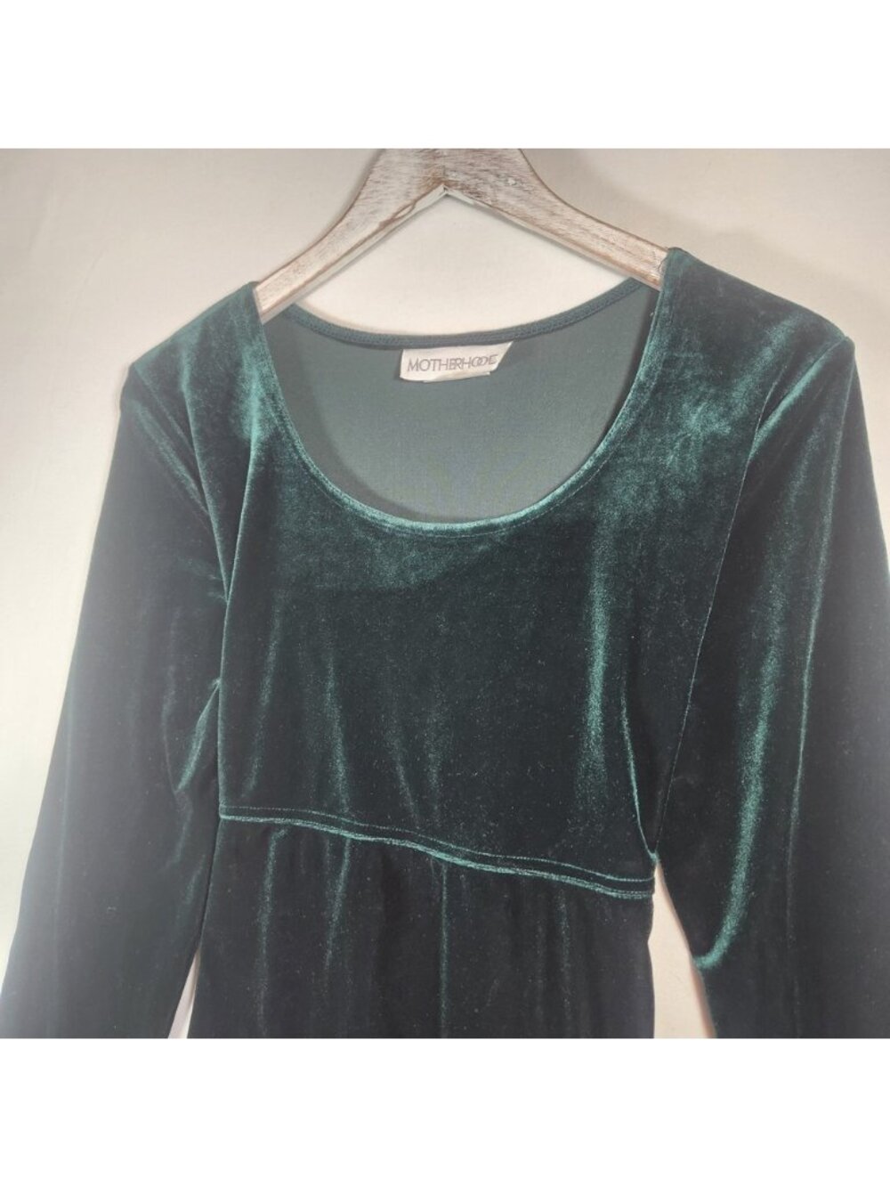 Motherhood Maternity Emerald Green Velvet Empire Waist Tie Back Dress Size M - Picture 2 of 7